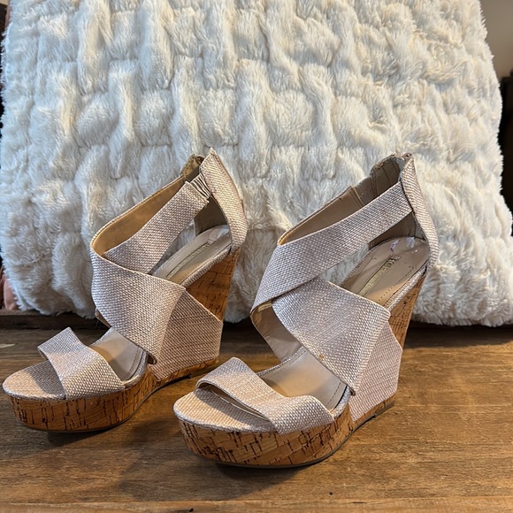 8.5 BCBG generation wedges - Picture 3 of 7